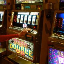 Check out some of the crucial factors before you play online slot games